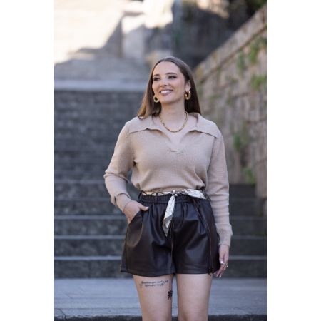 Malha com gola efeito polo