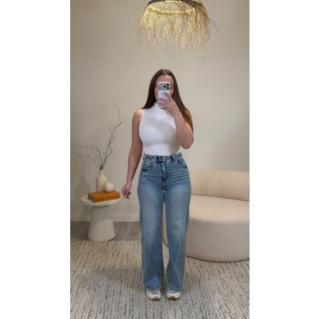 Straight com rasguinhos