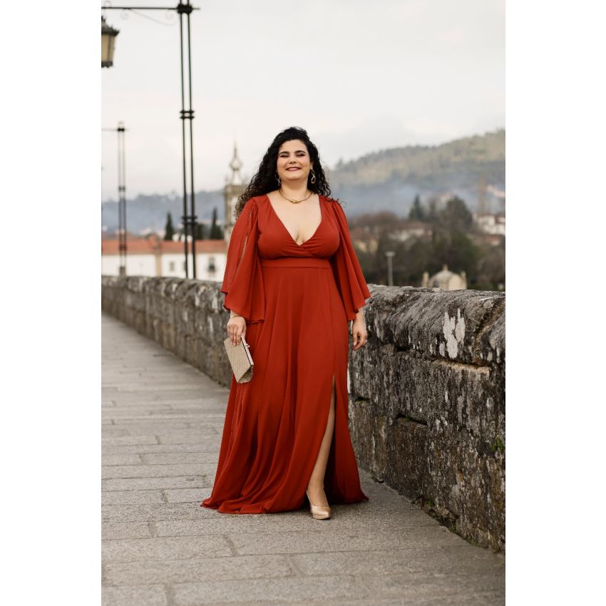 Vestido Terracota com Mangas Fluidas