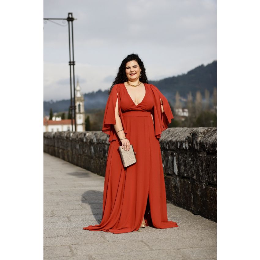 Vestido Terracota com Mangas Fluidas