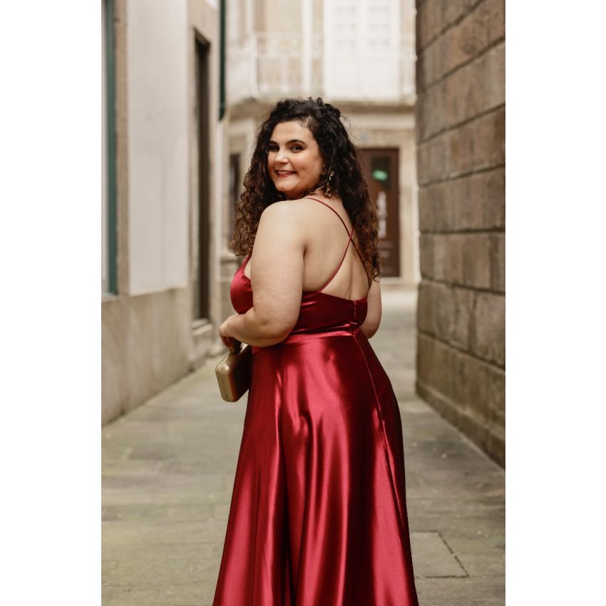 Vestido Bordô Plus size