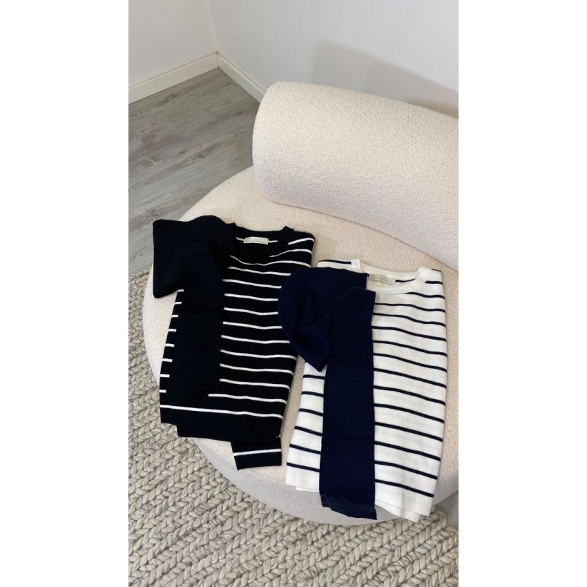 Malha com capuz removivel