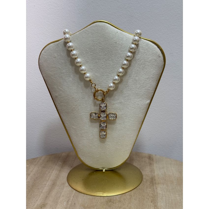 Colar Pérolas com Cruz