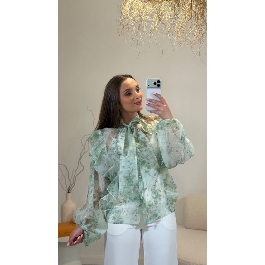 Blusa Flores com top básico