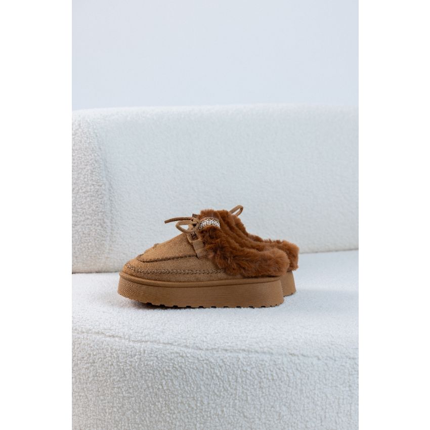 Pantufa Fluffy Camel