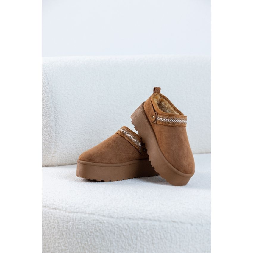 Pantufa Bordado Camel