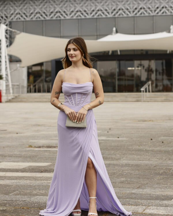 Vestido Lilás com Corpete Estruturado