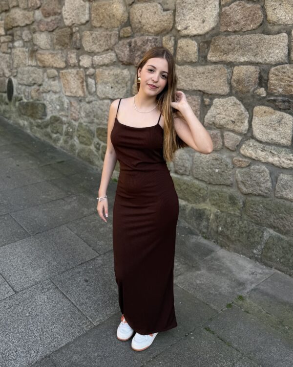 Vestido Básico c/ Copas