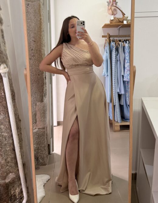 Vestido Borgonha