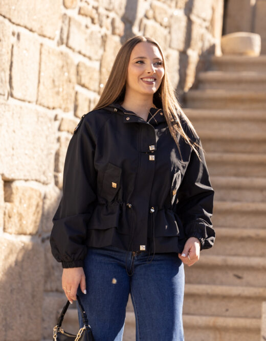 Parka com cintura ajustável